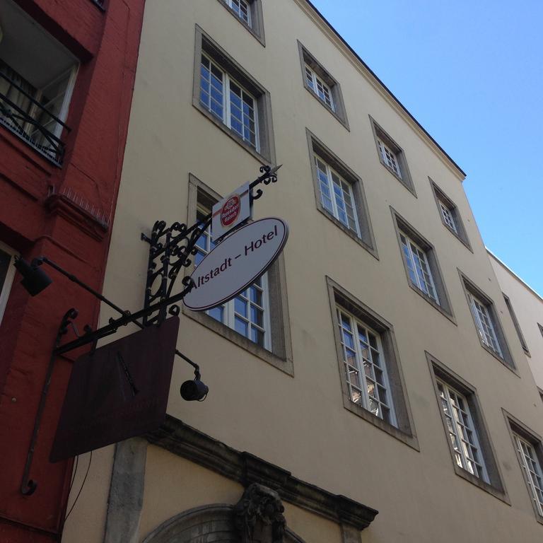 Altstadt-Hotel Koln Esterno foto